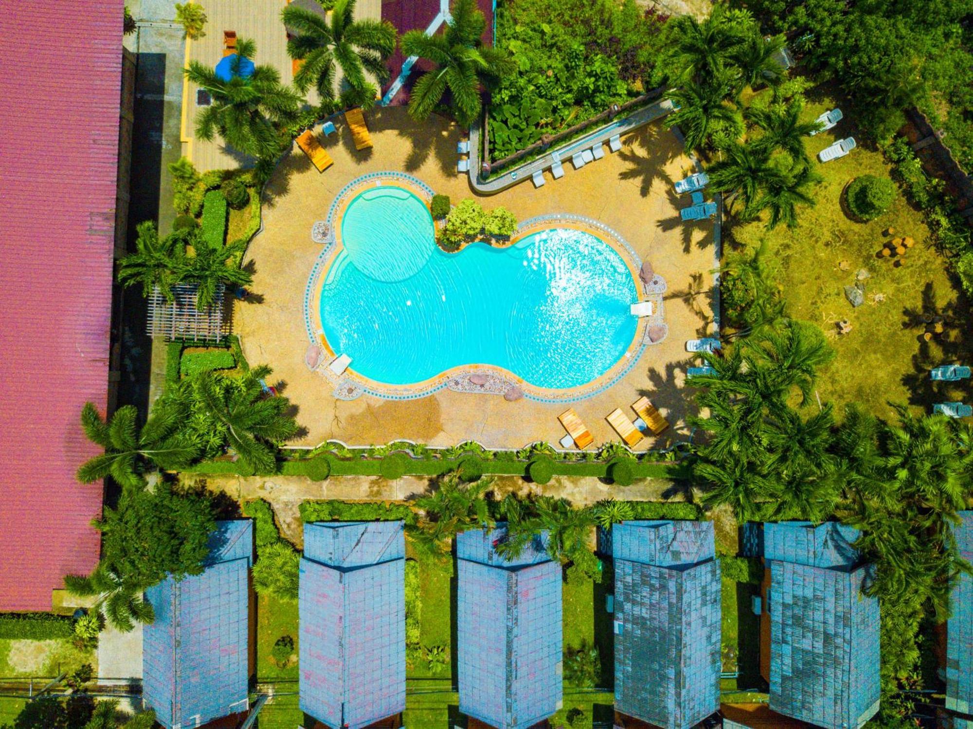 Diamond Cave Resort Рейли-Бич Экстерьер фото