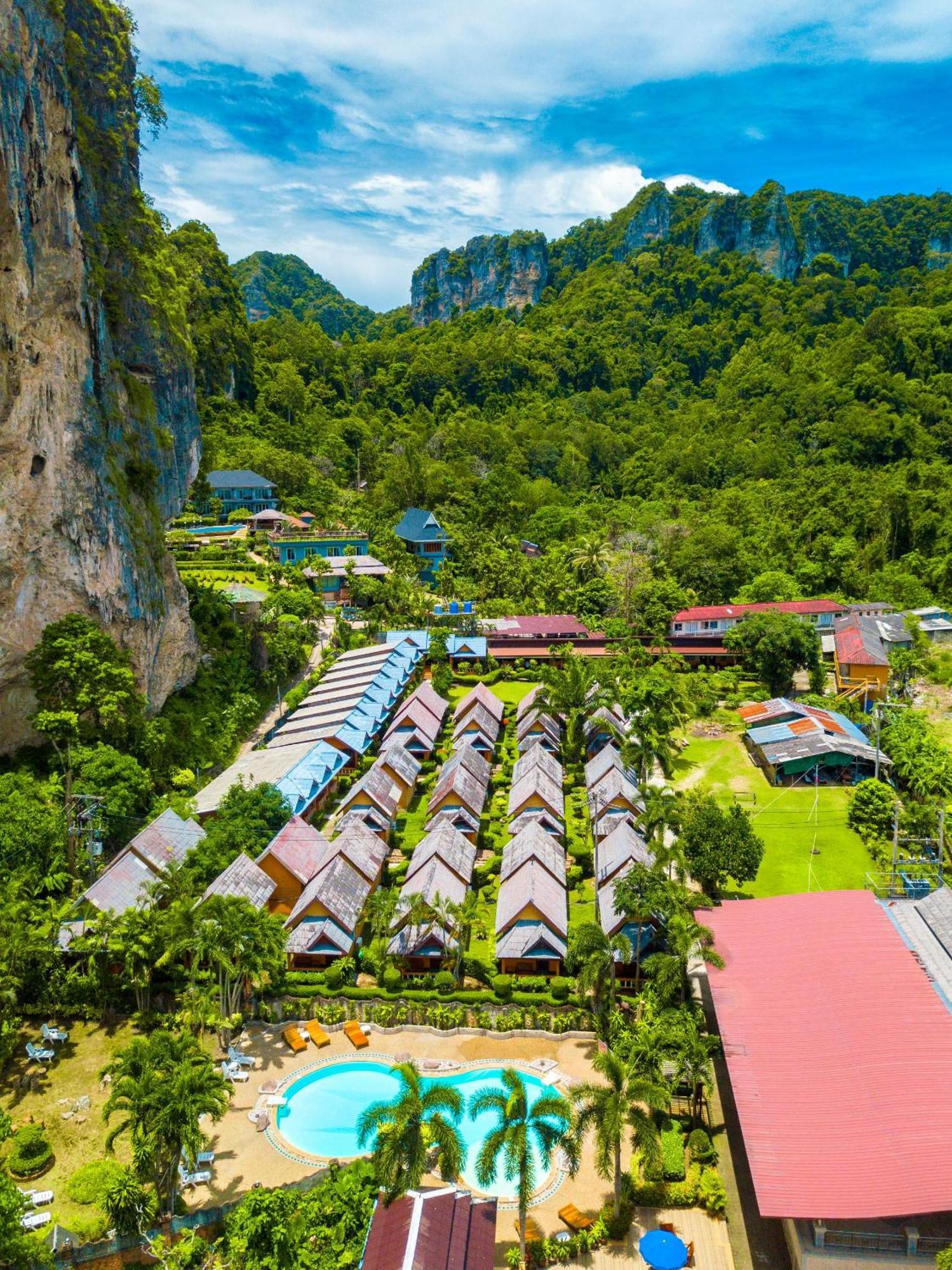 Diamond Cave Resort Рейли-Бич Экстерьер фото
