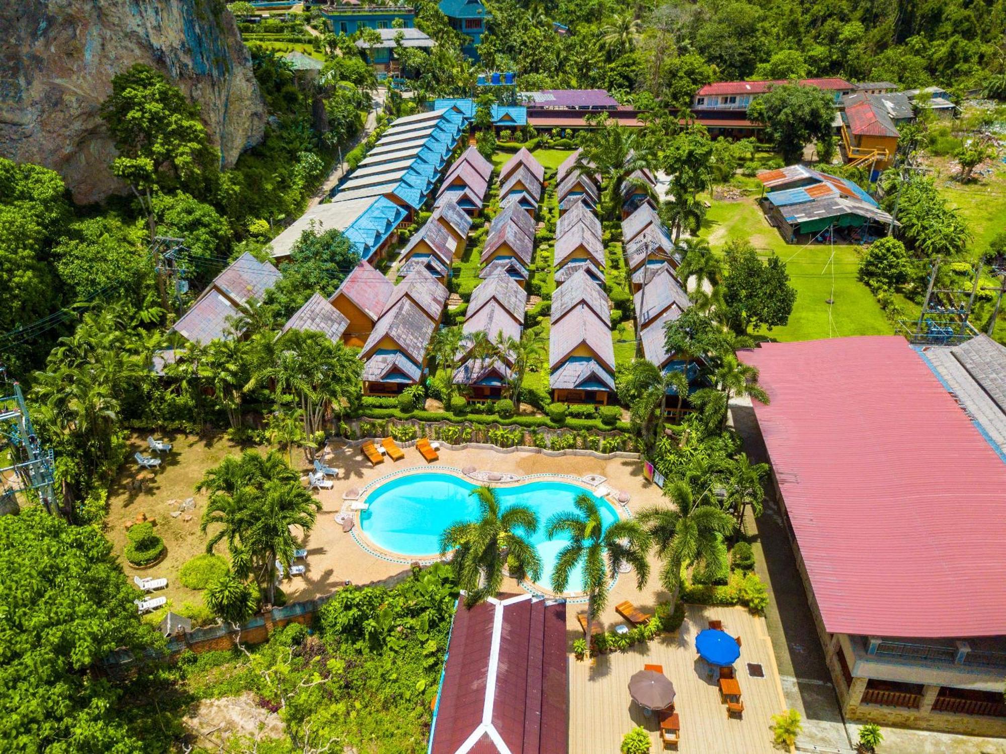 Diamond Cave Resort Рейли-Бич Экстерьер фото