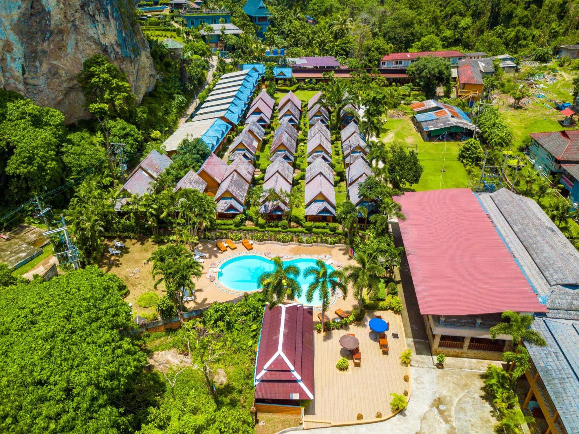 Diamond Cave Resort Рейли-Бич Экстерьер фото