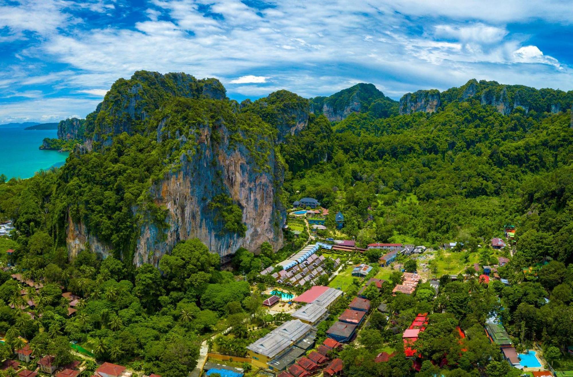 Diamond Cave Resort Рейли-Бич Экстерьер фото
