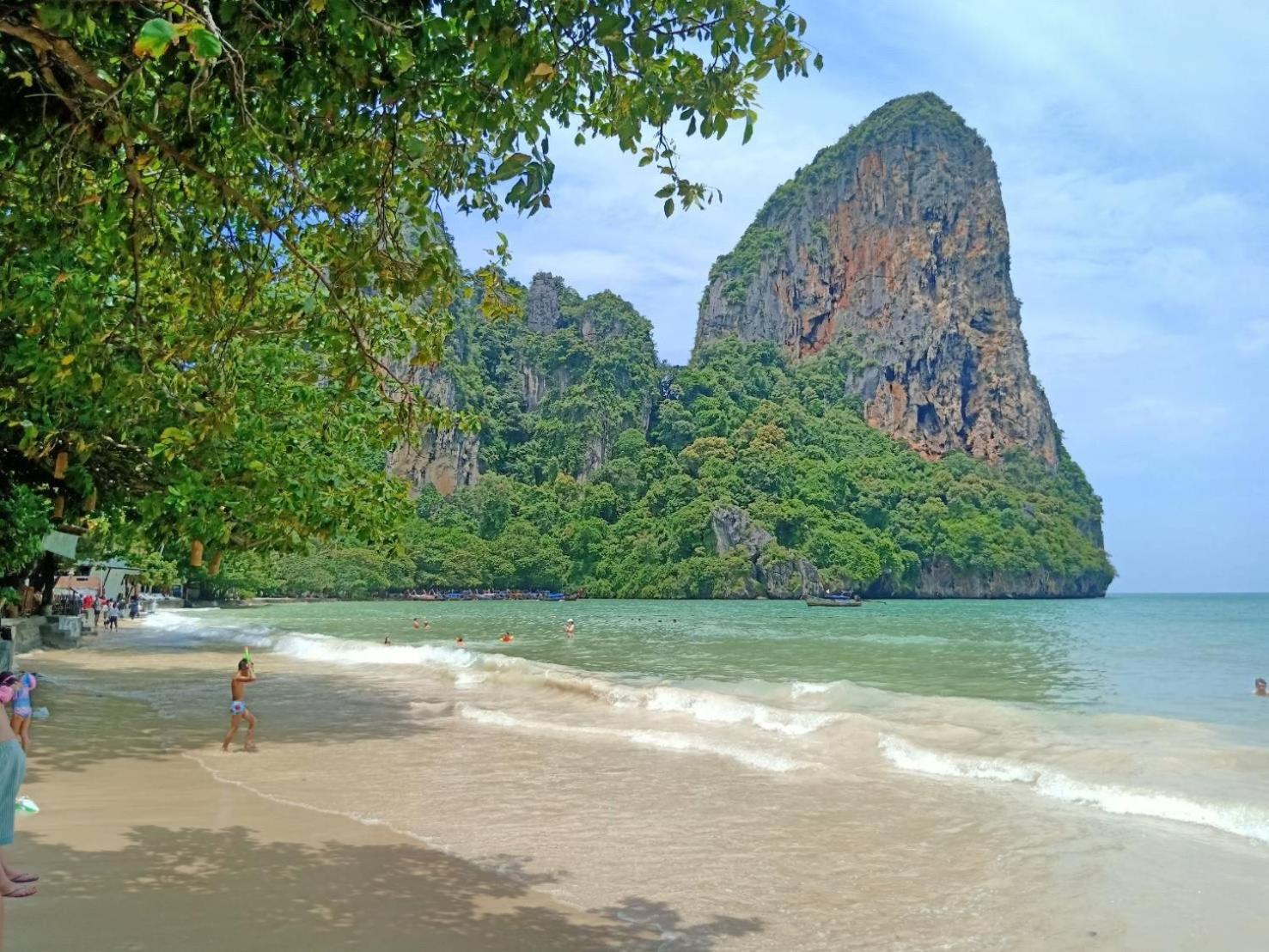 Diamond Cave Resort Рейли-Бич Экстерьер фото