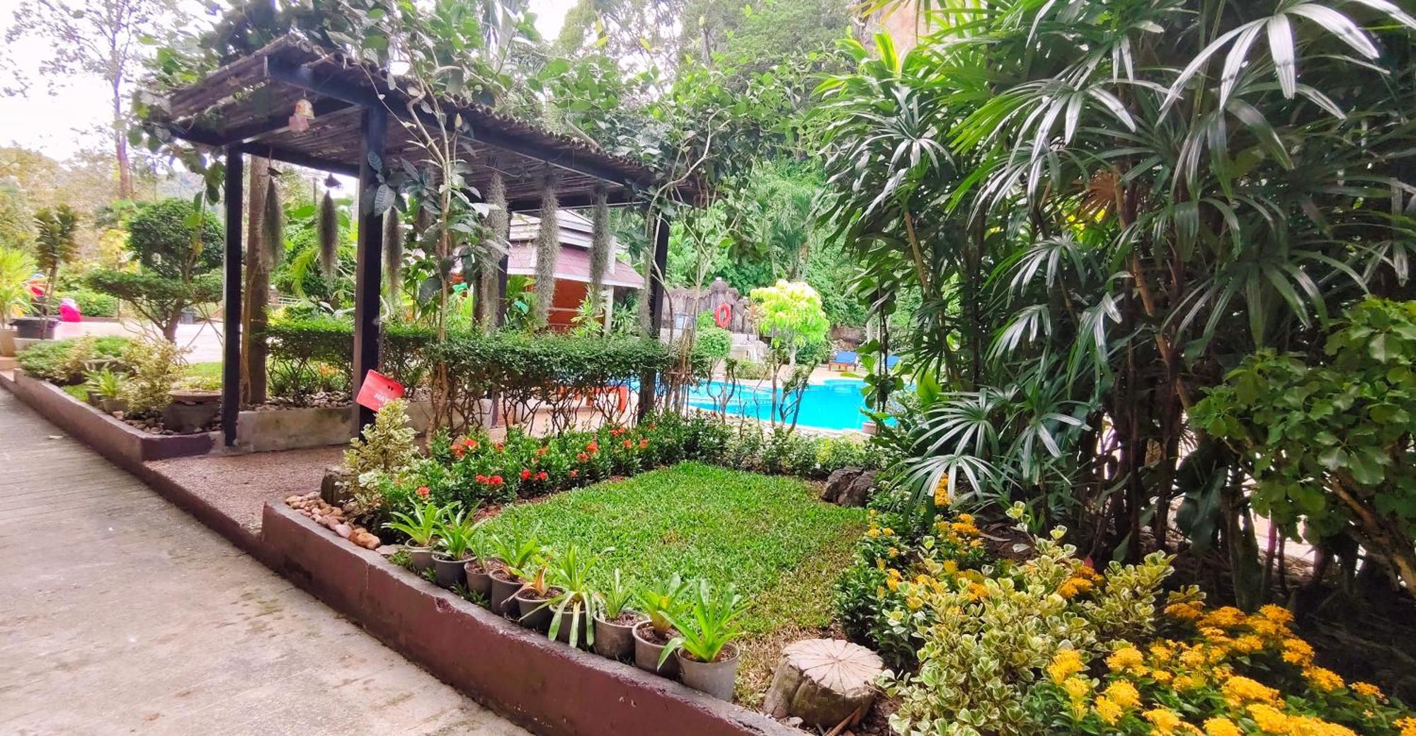 Diamond Cave Resort Рейли-Бич Экстерьер фото
